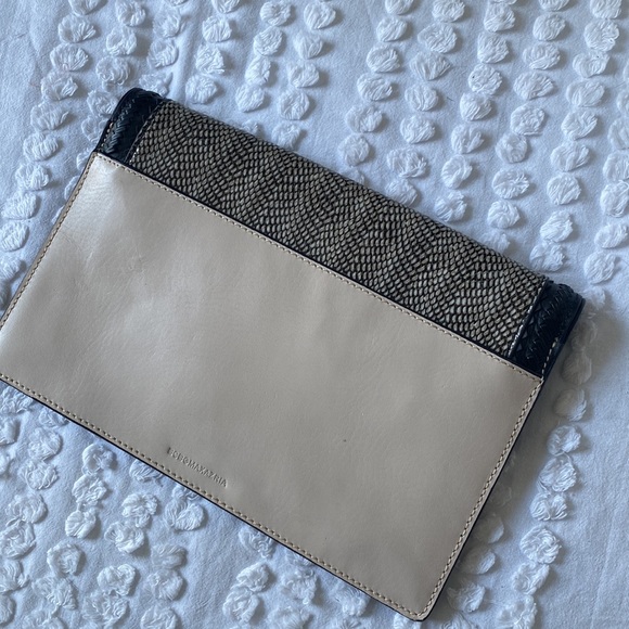 BCBG clutch - Picture 3 of 4